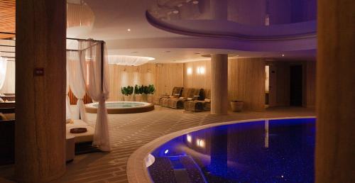Премиум SPA, бани, сауна, бассейн от 99р в "Wellness Spa Plus"
