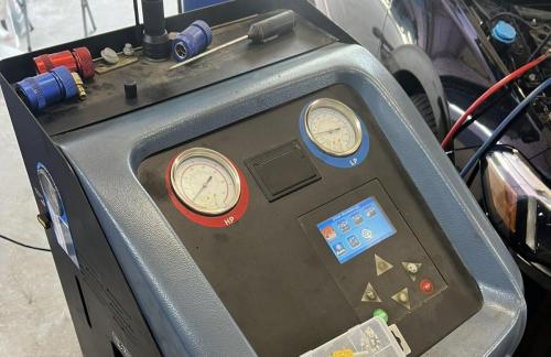 Заправка автокондиционера + бесплатная диагностика от 30р в "Service-plus"