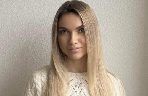 СпецЦена до 31.07! Прикорневой объем, окрашивание, ламинирование волос со скидкой до 56% в "Hairdo studio"