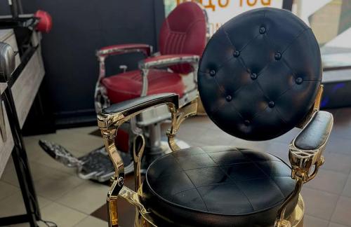 Мужская стрижка, коррекция бороды, удлиненная стрижка от 25р в барбершопе "Хулиган"