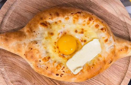 Хачапури, шашлык от 12р. Все меню со скидкой 20% в "ХинкалИ"