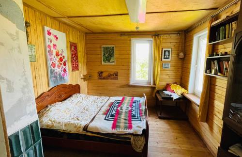 Продается просторный дом в 15 км от МКАД: баня, душ, камин, стоянка, сад, огород, забор, рядом лес!