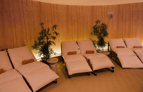Премиальный спа-отдых с банями, сауной и бассейном от 99р в "Wellness Spa Plus"