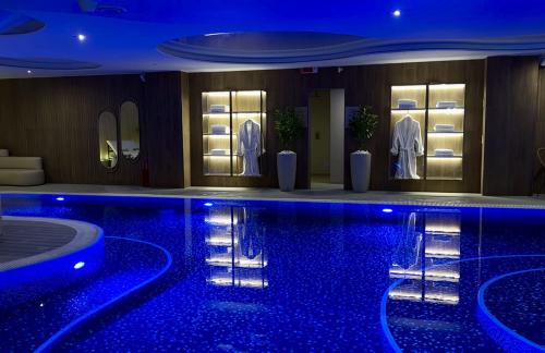 Премиальный спа-отдых с банями, сауной и бассейном от 99р в "Wellness Spa Plus"