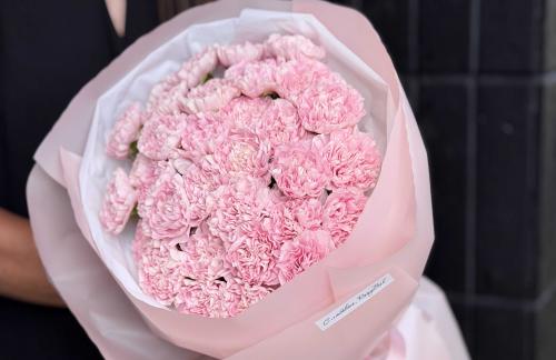 Букеты из роз, розы в коробках от 35р, гвоздики от 2,50р/шт от "Allrose.by"