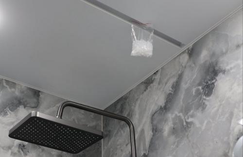 Натяжные потолки от 25р/м², скрытые карнизы, светильники от 7,50р от "Elite"
