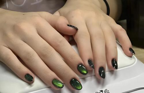 Маникюр, долговременное покрытие от 17р в "TrimStyle"