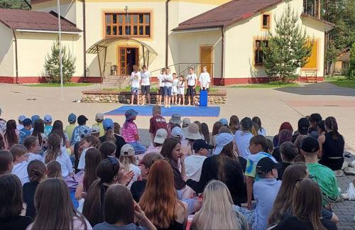 Отдых "Все включено" со скидкой 10% в детском оздоровительном лагере "Зоркi"